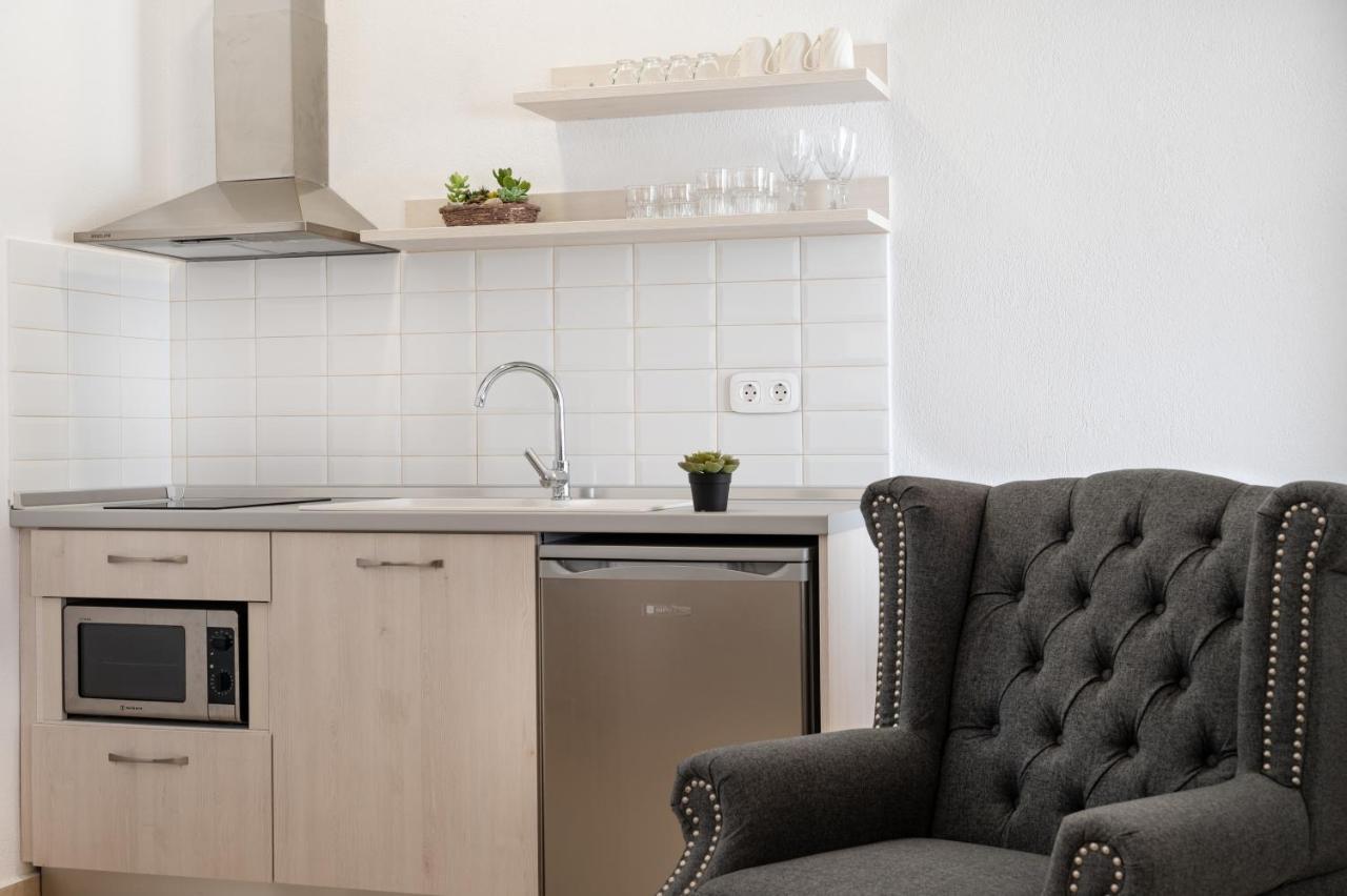 Komitsa Luxury Apartments Nea Roda Exteriér fotografie