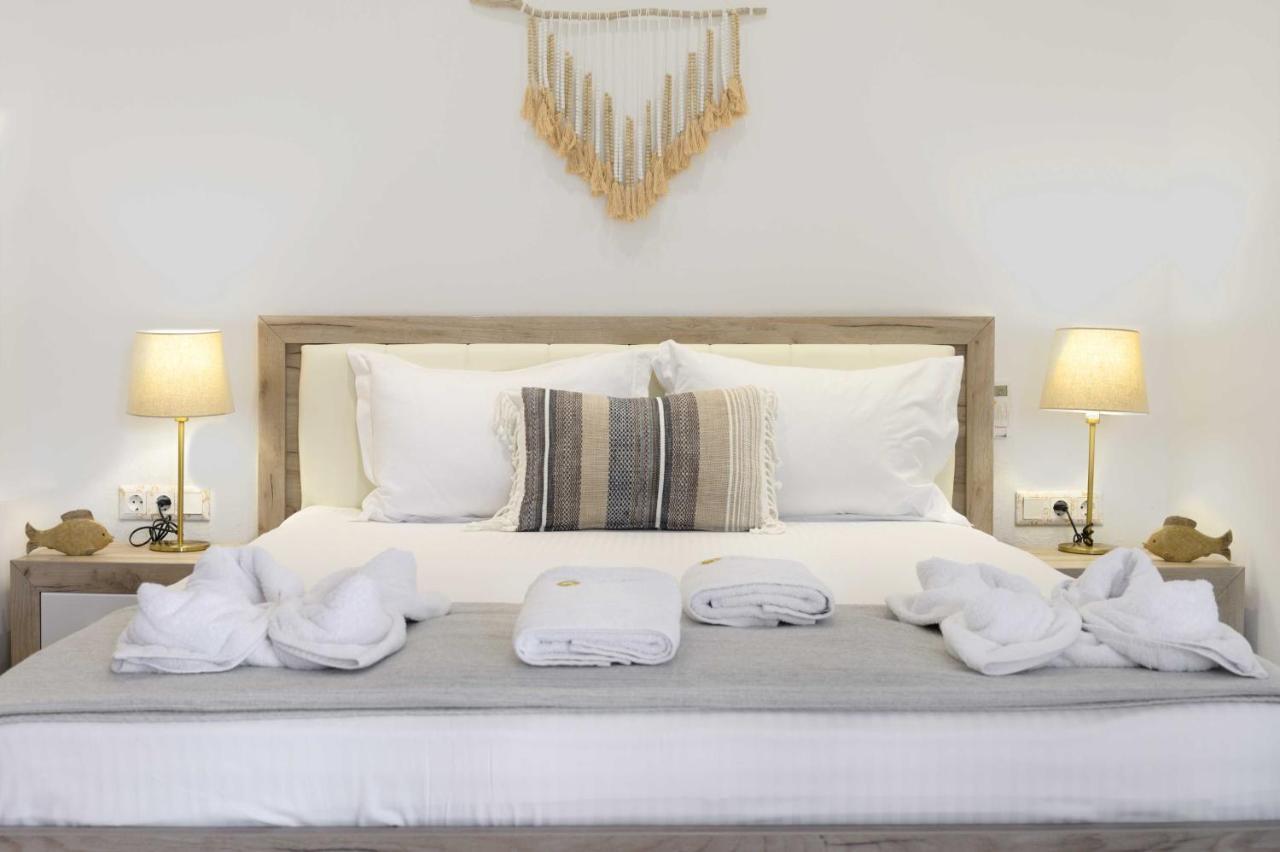 Komitsa Luxury Apartments Nea Roda Exteriér fotografie