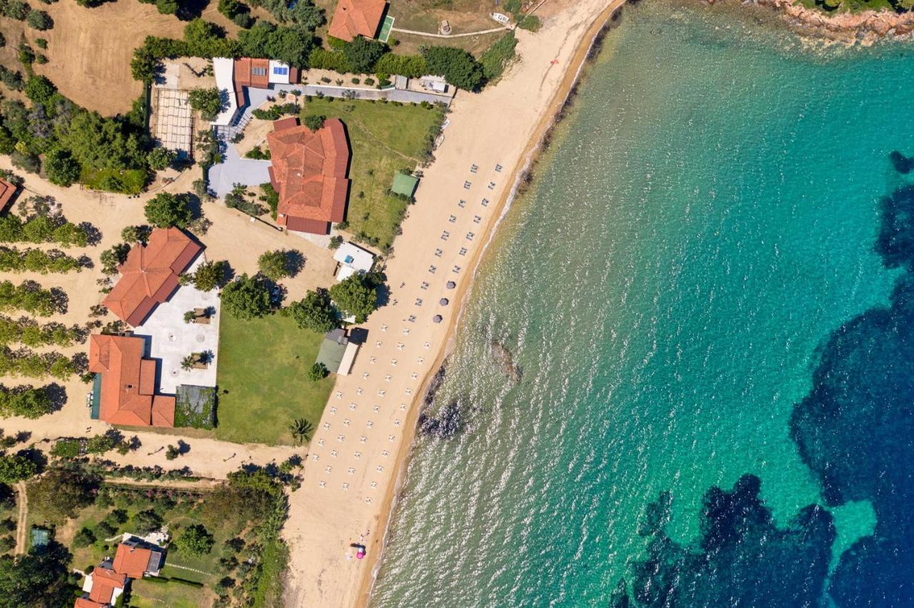 Komitsa Luxury Apartments Nea Roda Exteriér fotografie