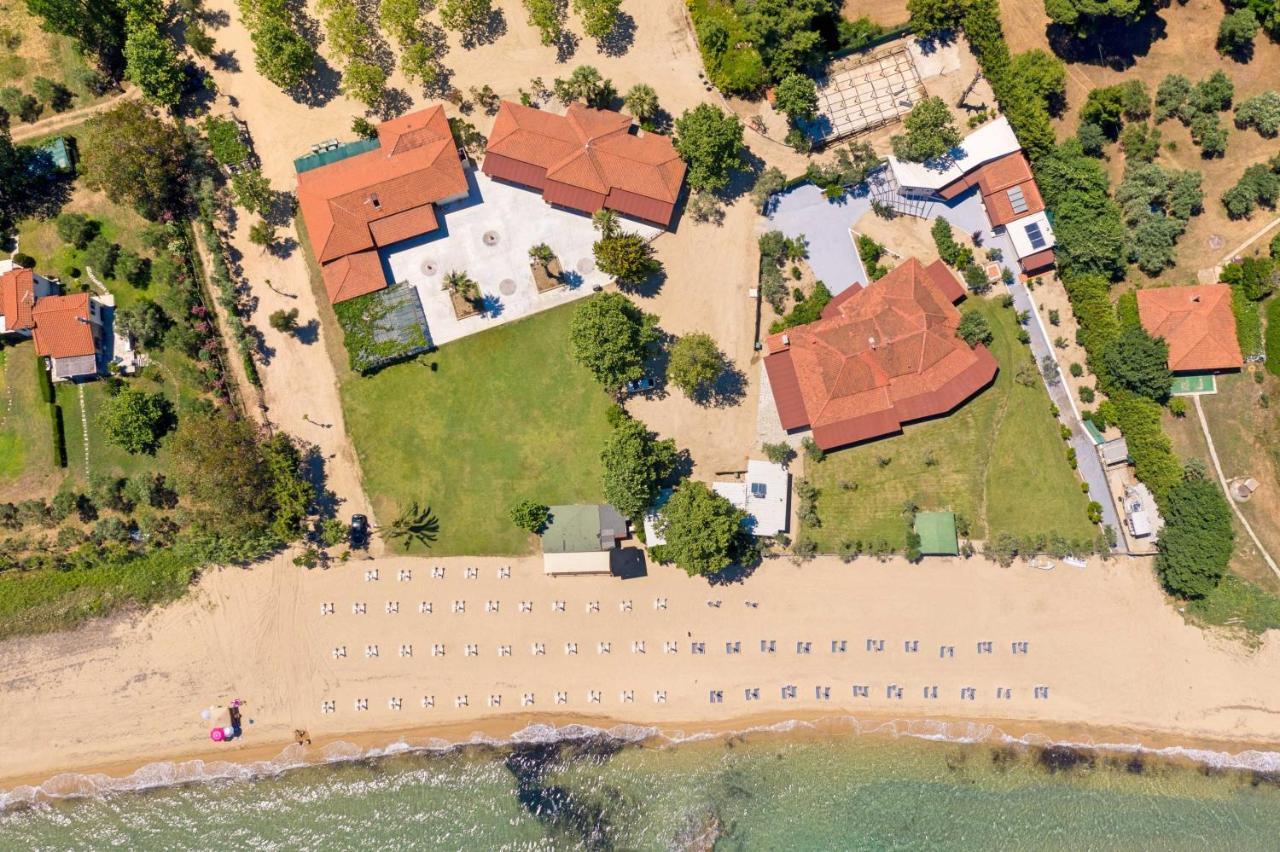 Komitsa Luxury Apartments Nea Roda Exteriér fotografie