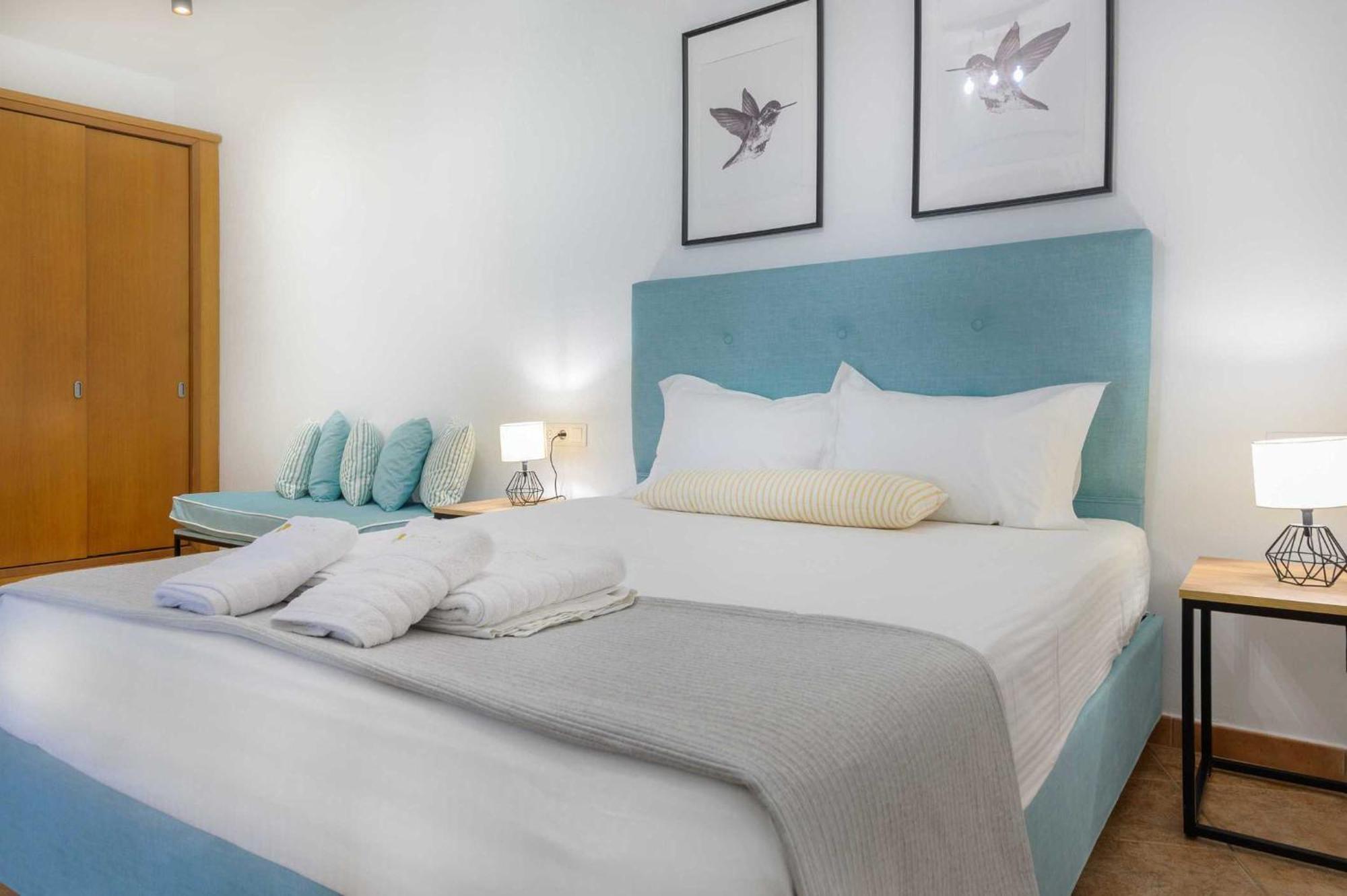 Komitsa Luxury Apartments Nea Roda Pokoj fotografie