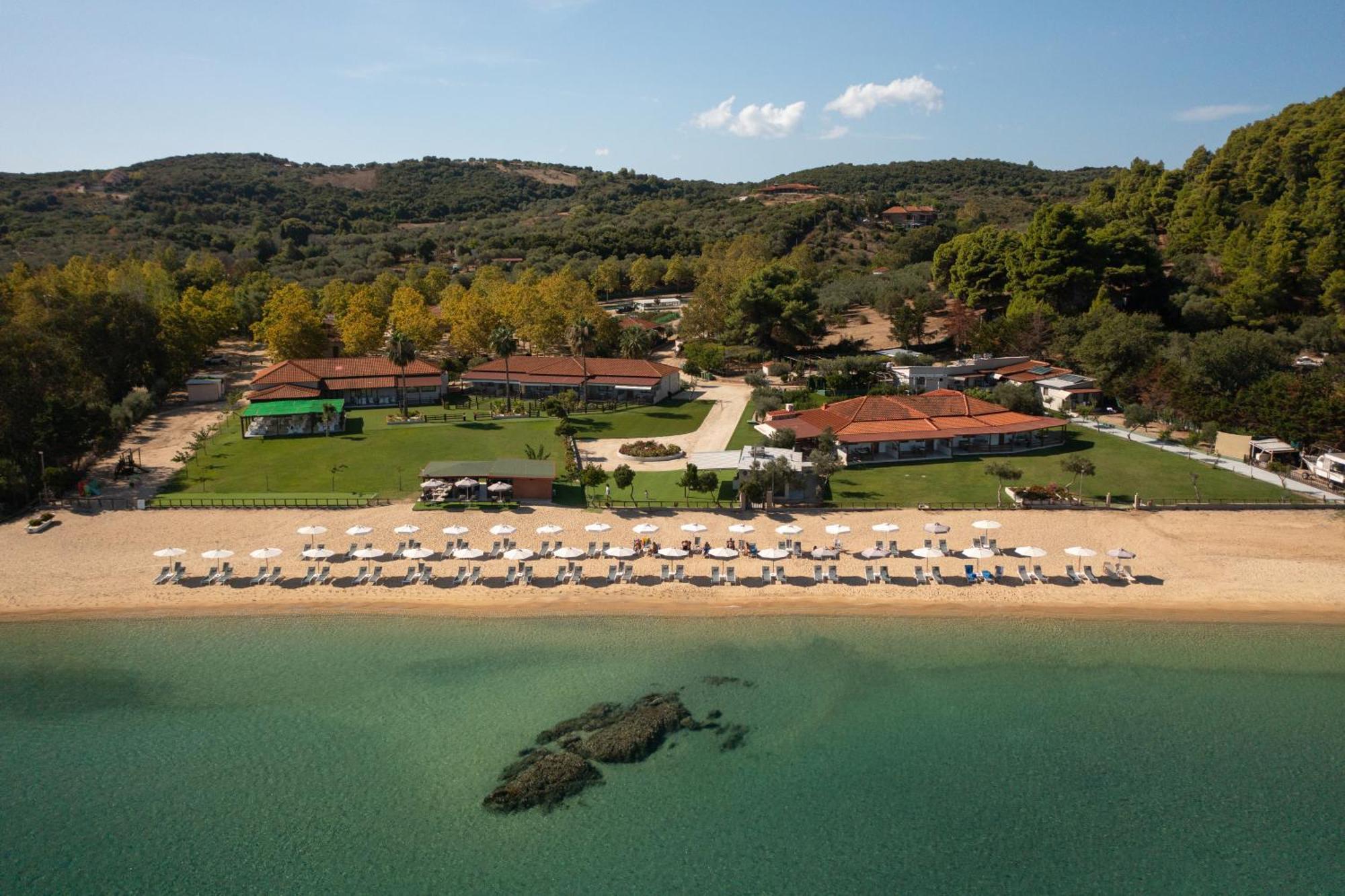 Komitsa Luxury Apartments Nea Roda Exteriér fotografie