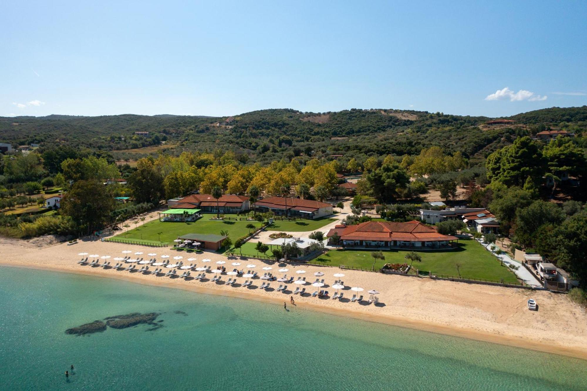 Komitsa Luxury Apartments Nea Roda Exteriér fotografie