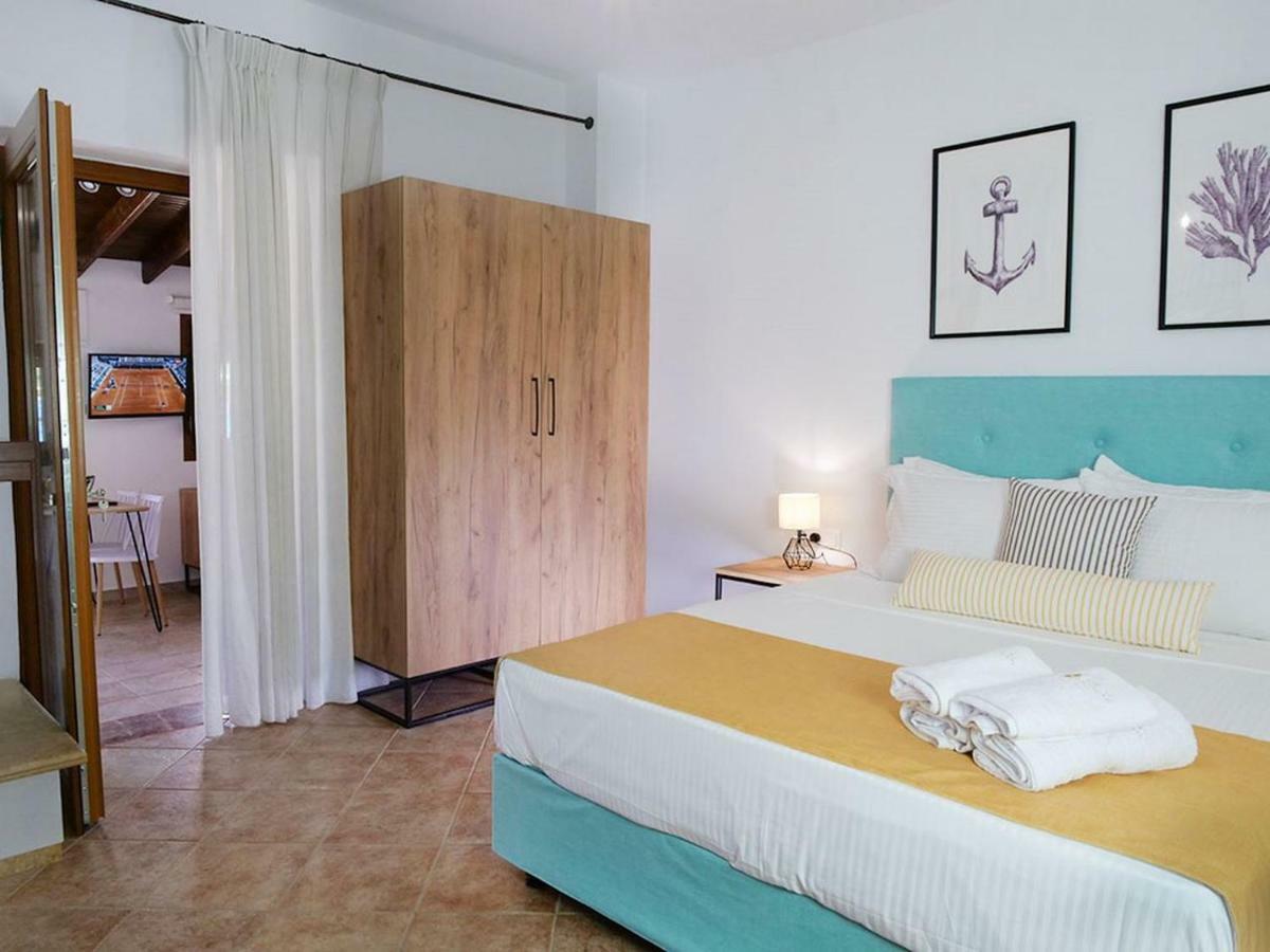 Komitsa Luxury Apartments Nea Roda Exteriér fotografie